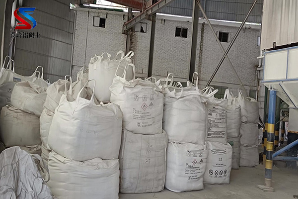 工業(yè)高鋁礬土消失膜施工中的常見(jiàn)問(wèn)題解決方案!